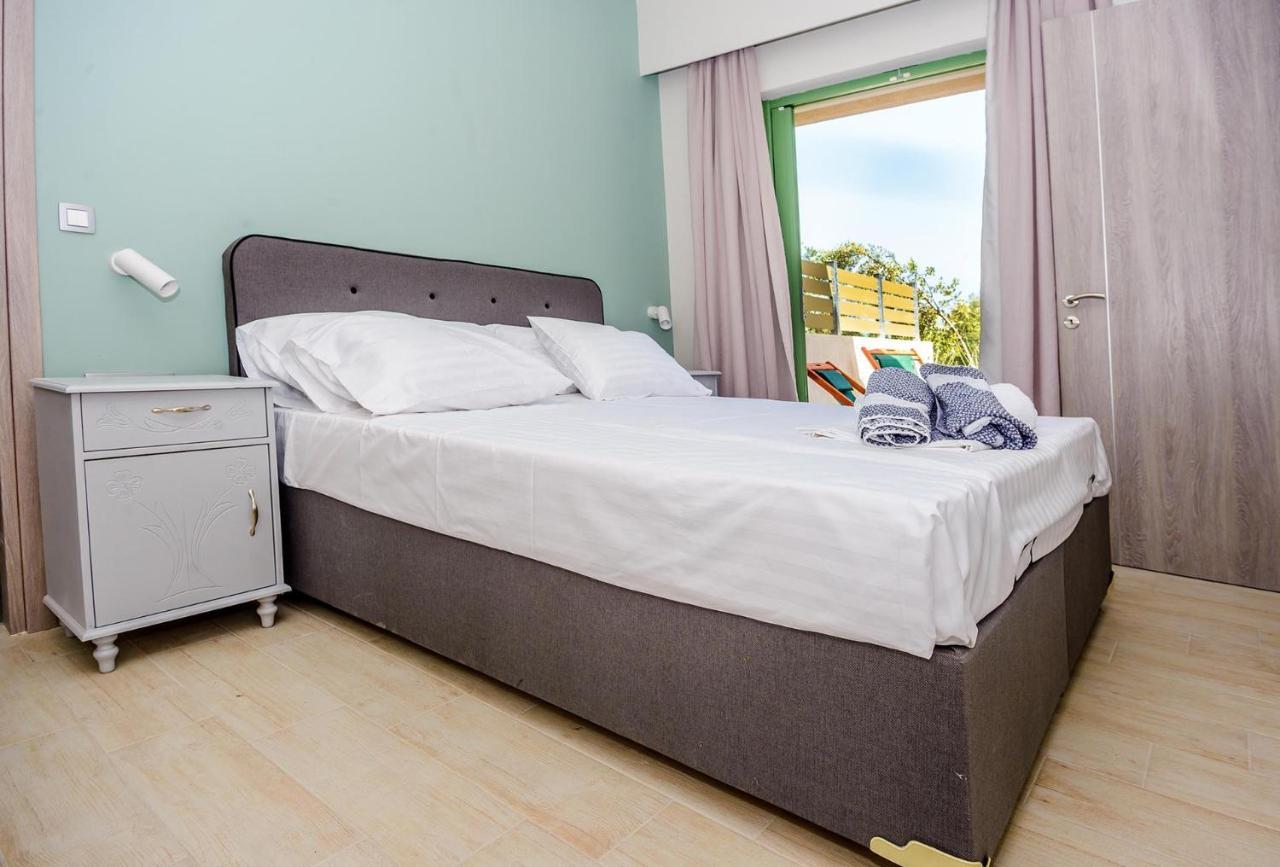 Tzogias Apartments Pan Λάσση Εξωτερικό φωτογραφία