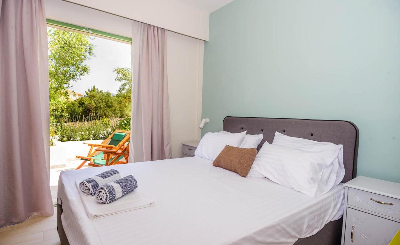 Tzogias Apartments Pan Λάσση Εξωτερικό φωτογραφία